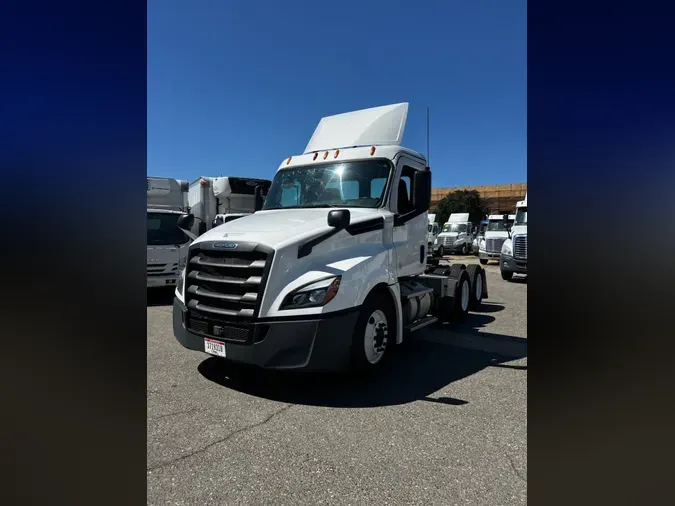 2018 FREIGHTLINER/MERCEDES UNKNOWNe4b586f9ce4f455f7bdd1c0f5c664f65