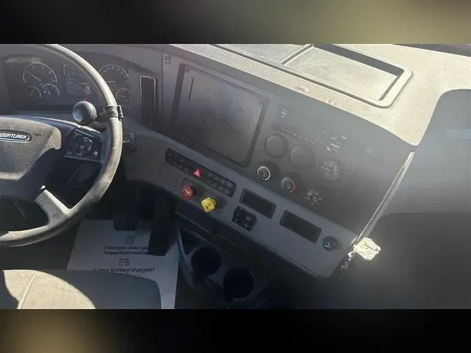 2020 FREIGHTLINER CASCADEVO1