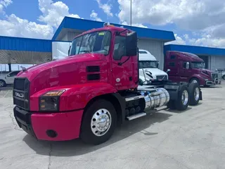 2021 MACK AN64T