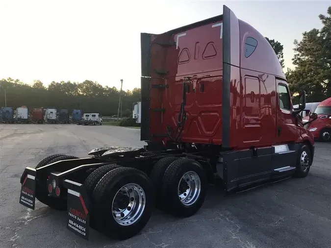 2020 FREIGHTLINER CASCADIA