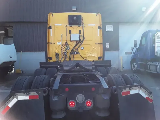 2020 FREIGHTLINER/MERCEDES CASCADIA 125