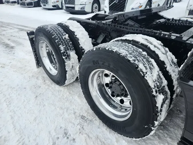 2024 VOLVO VNL64T860e4c2f5134283cd01a3a840d09314e057