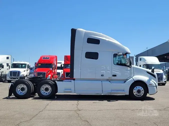2023 VOLVO VNL64T760