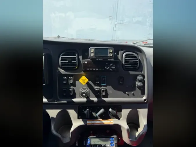 2019 FREIGHTLINER/MERCEDES M2 106