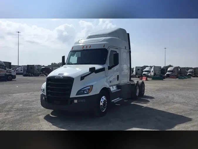 2020 Freightliner Cascadia 126