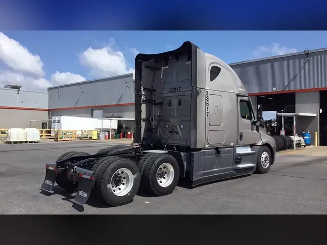 2025 Freightliner Cascadia 126e4cf0973c9285afe7ba1569c7b19005e