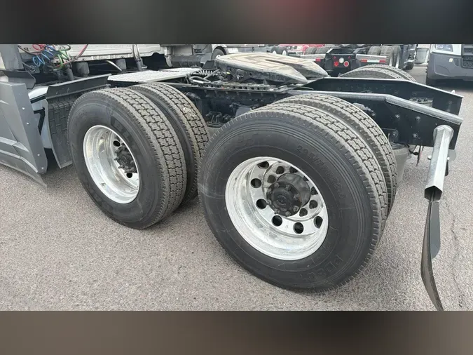 2025 Freightliner Cascadia 126e4cfe6c24696005629f7c5bc2291888b