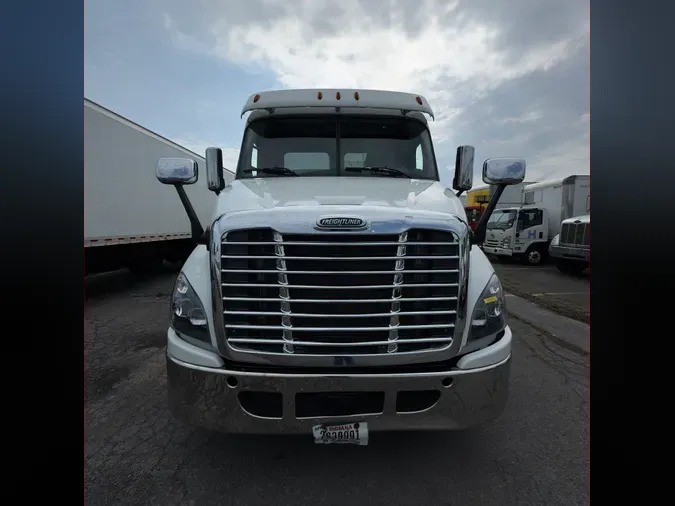 2017 FREIGHTLINER/MERCEDES CASCADIA 113