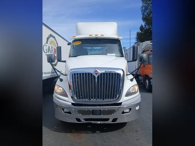 2019 NAVISTAR INTERNATIONAL RH613 DAYCAB S/Ae4d1544baeeb771e0368e585d7f18b7b