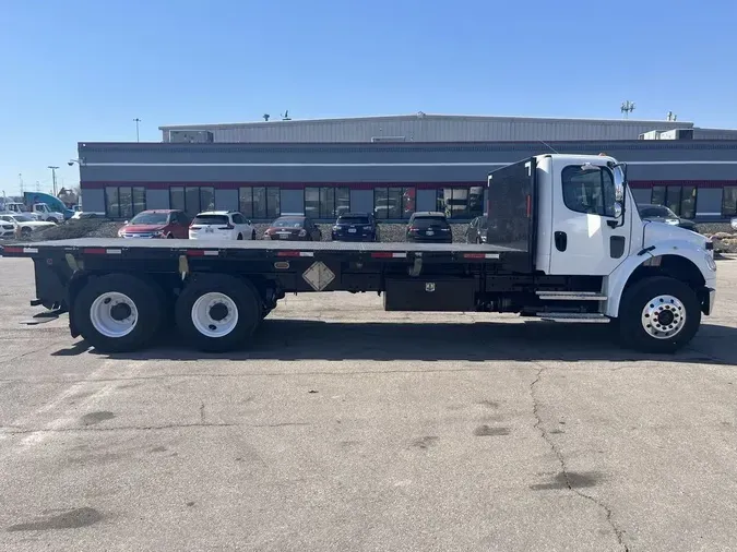 2019 Freightliner M2 106