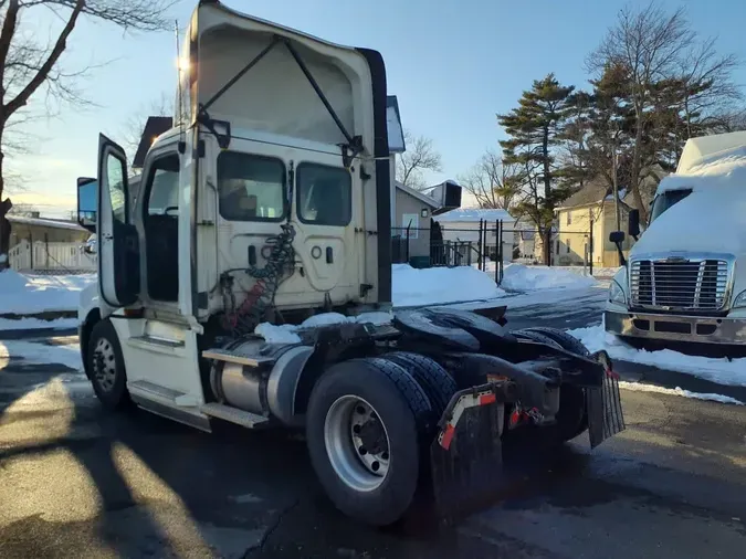 2020 FREIGHTLINER/MERCEDES NEW CASCADIA 126