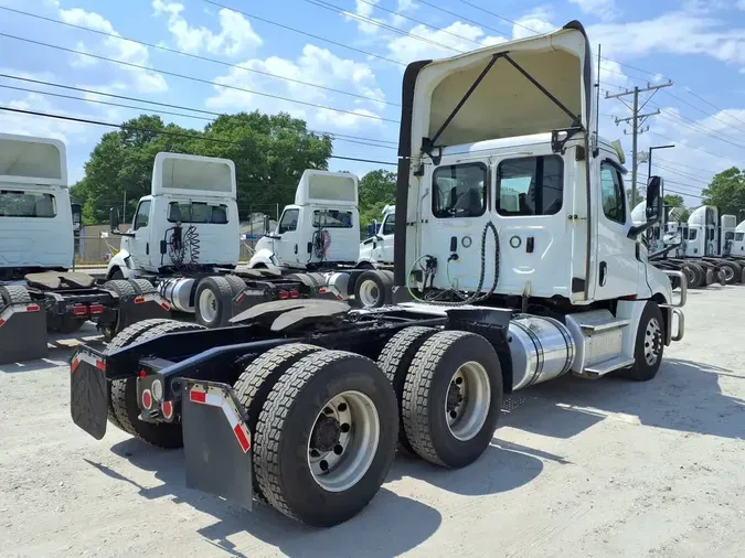 2020 FREIGHTLINER/MERCEDES NEW CASCADIA PX12664