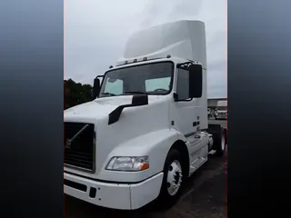 2015 Volvo VNM42TRACTOR