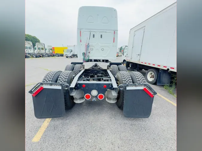 2019 FREIGHTLINER/MERCEDES CASCADIA 125