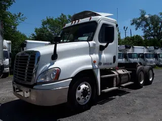 2016 FREIGHTLINER/MERCEDES CASCADIA 125