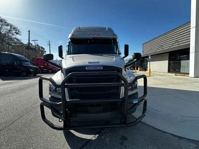 2023 Freightliner Cascadia 126