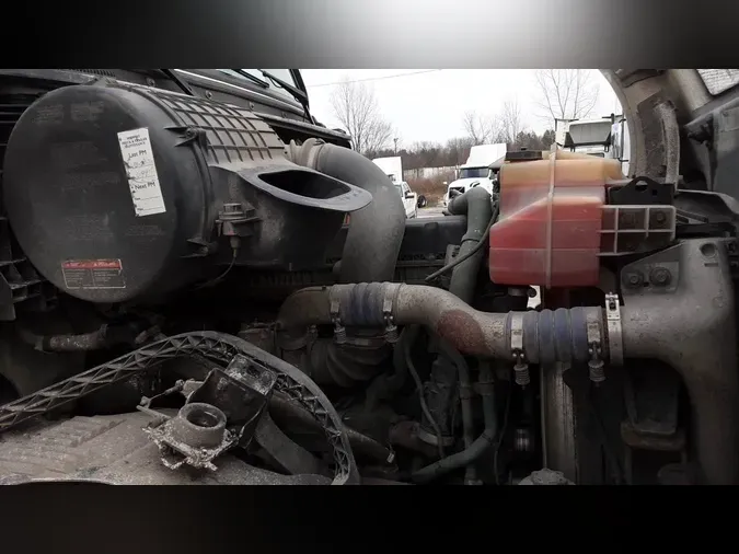 2018 Volvo VNL300