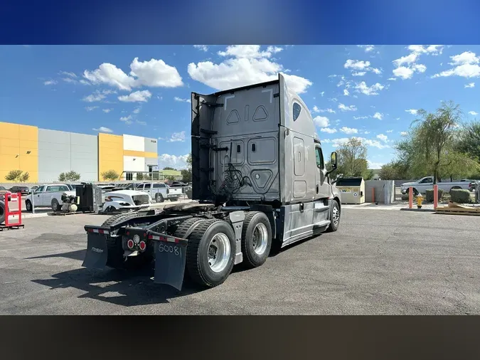 2020 Freightliner Cascadia