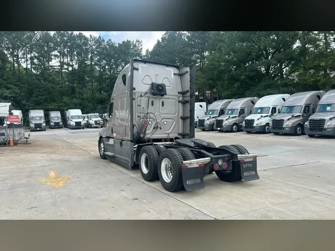 2022 Freightliner Cascadia