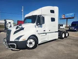 2019 VOLVO VNL64T760