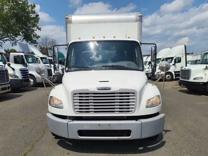 2018 FREIGHTLINER M2 106