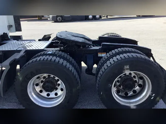 2021 Freightliner Cascadia 126