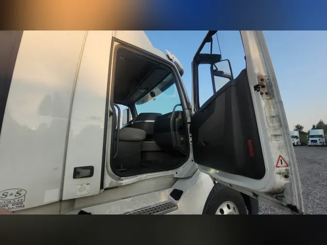 2019 Volvo VNL300