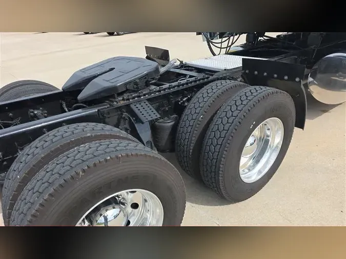 2020 INTERNATIONAL LT