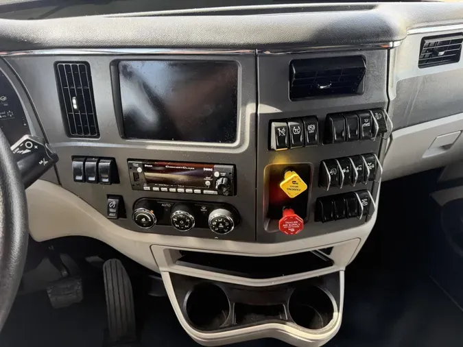 2022 Peterbilt 579