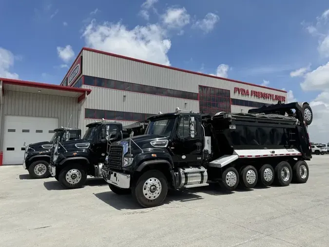 2018 Freightliner 114SD