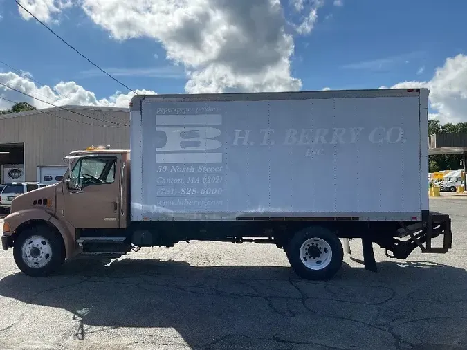 2009 STERLING TRUCK CORP ACTERRA