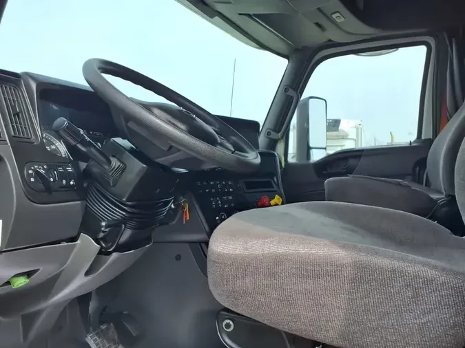 2019 NAVISTAR INTERNATIONAL LT625 SLPR CABe4fb36771ebb24f27116a292a0bc2a5d