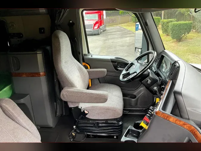 2021 INT LT625 6x4