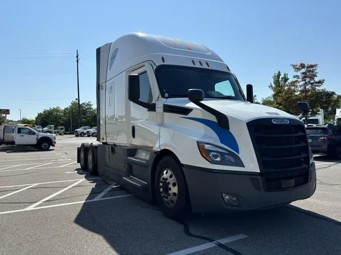 2020 Freightliner Cascadia