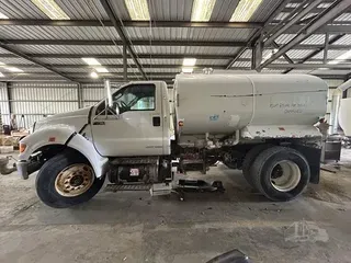 2013 FORD F750 SD