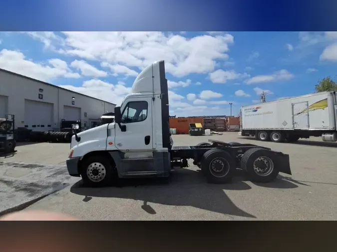 2019 Freightliner Cascadia 125