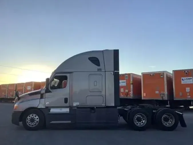 2021 Freightliner Cascadia