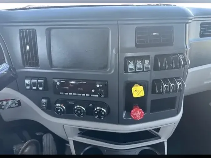 2022 Peterbilt 579