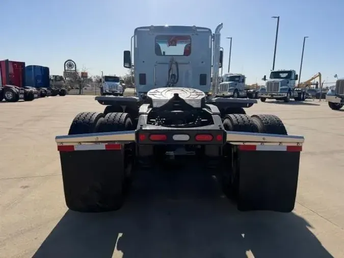 2023 Peterbilt 567