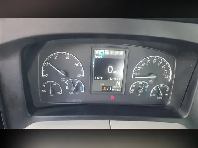 2019 FREIGHTLINER CA126