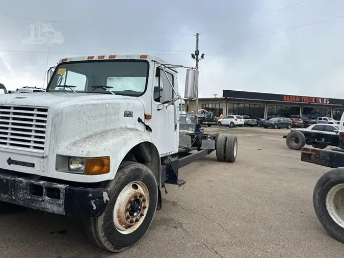 2001 INTERNATIONAL 4900e50fd722cb953201b0421e9cff353b9b