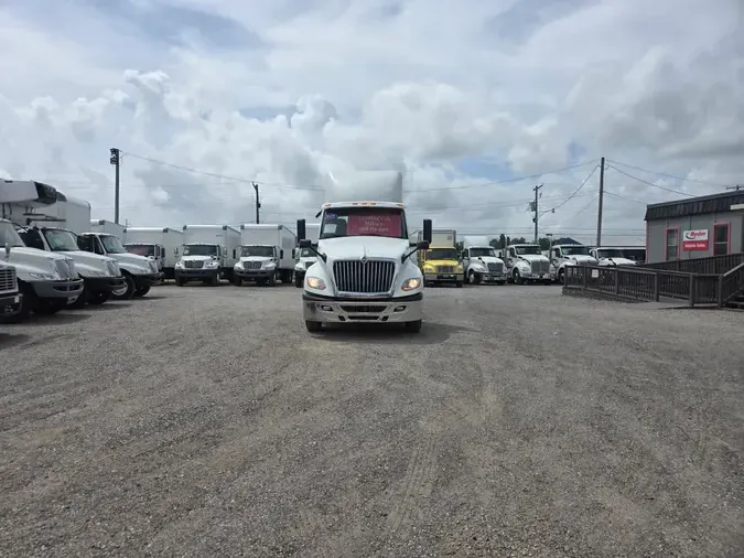 2019 NAVISTAR INTERNATIONAL LT625 DAYCAB T/A
