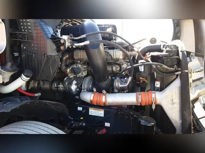 2022 Freightliner Cascadia 126