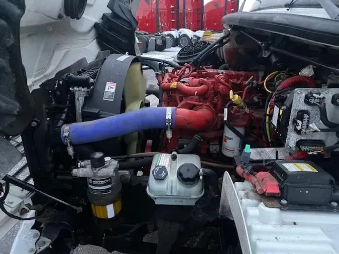 2022 Freightliner Business Class M2 106