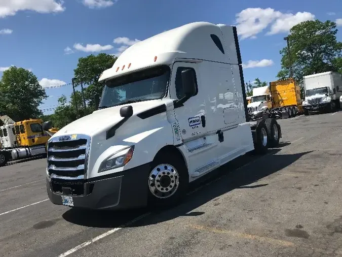 2020 Freightliner T12664ST