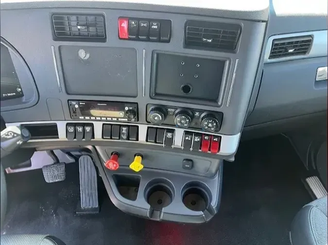 2022 Kenworth T680