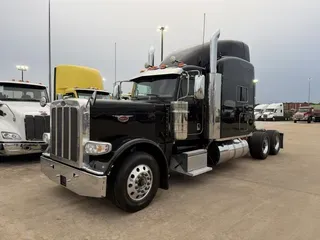 2022 Peterbilt 389