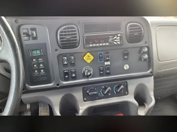 2020 FREIGHTLINER/MERCEDES M2 106e52e0548b496d66e037e17ce93bd4296