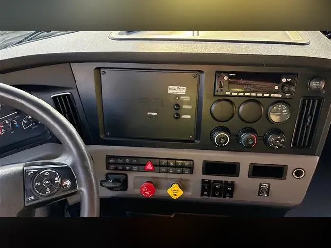 2020 FREIGHTLINER CA126