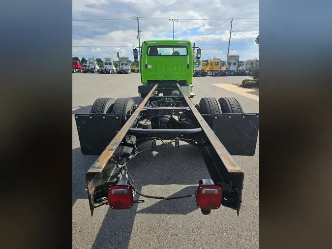 2019 FREIGHTLINER/MERCEDES M2 106